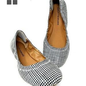 Black and white lucky brand ballerina flats
